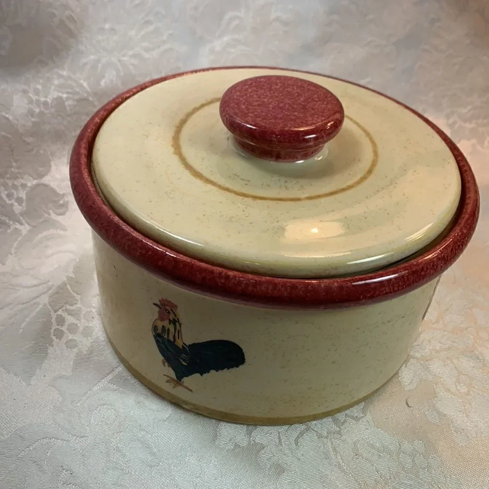 Rooster Hen 1 Quart Strawberry Farm House County Kitchen Food Storage Canister